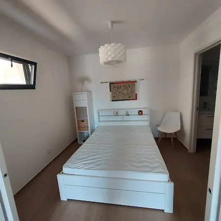 Apartment T2 Moderne En Rez-de-villa