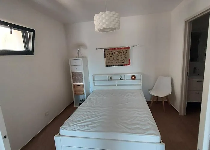 Apartment T2 Moderne En Rez-de-villa